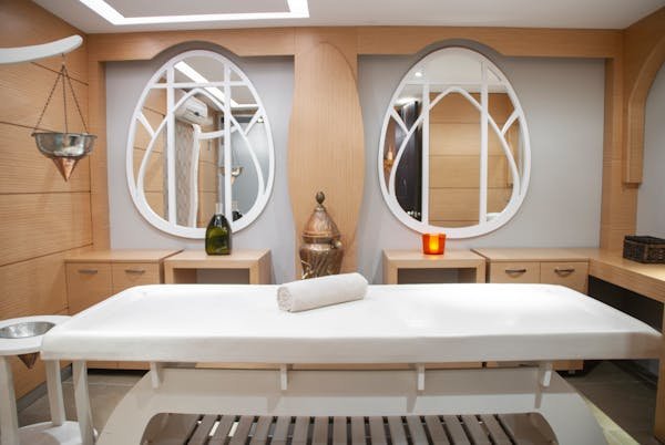 Choisir un installateur de spas à La Rochelle : nos conseils clés