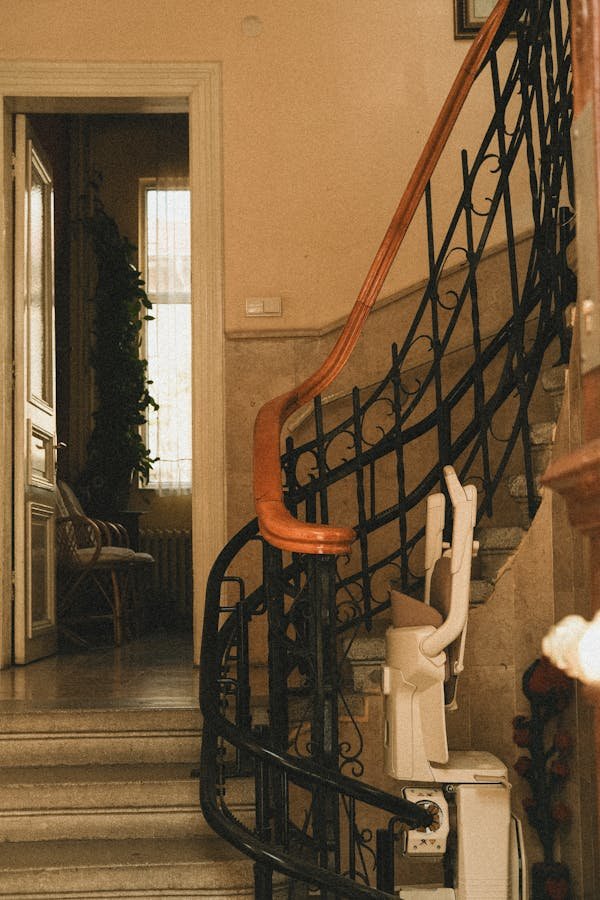 Monte-escalier debout : guide d’achat pour tous les budgets